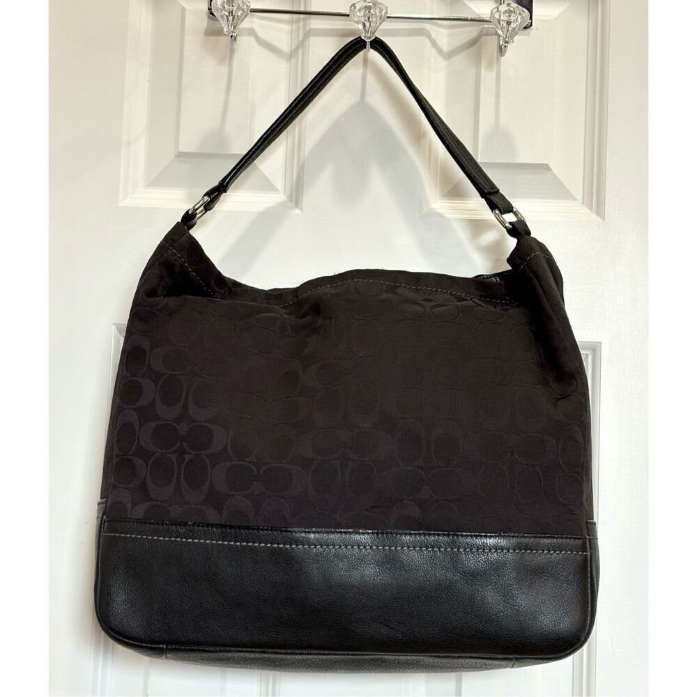 COACH - 🎉HP🎉 EUC Park Signature C Black Hobo/Leather Trim & Strap. BEAUTIFUL! - Picture 3 of 16